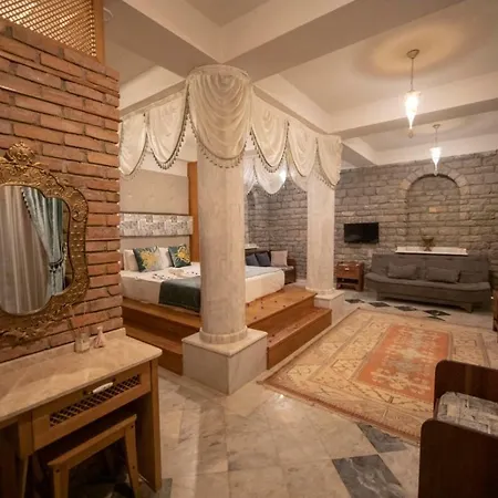 Portofino Boutique 3* אקיאקה