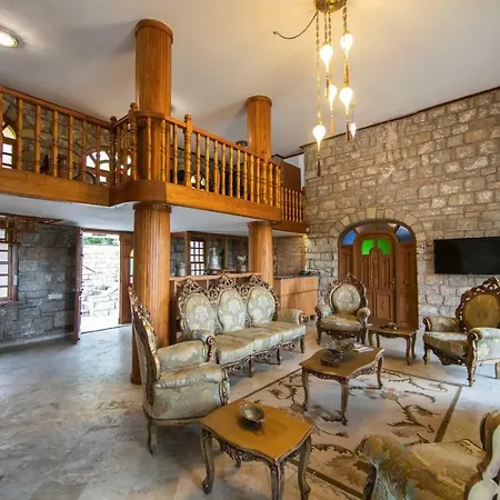 Portofino Boutique 3* אקיאקה