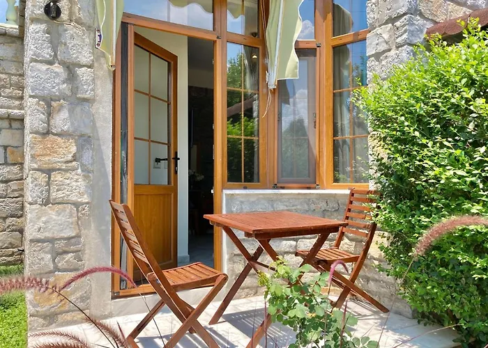 Portofino Boutique 3* اكياكا