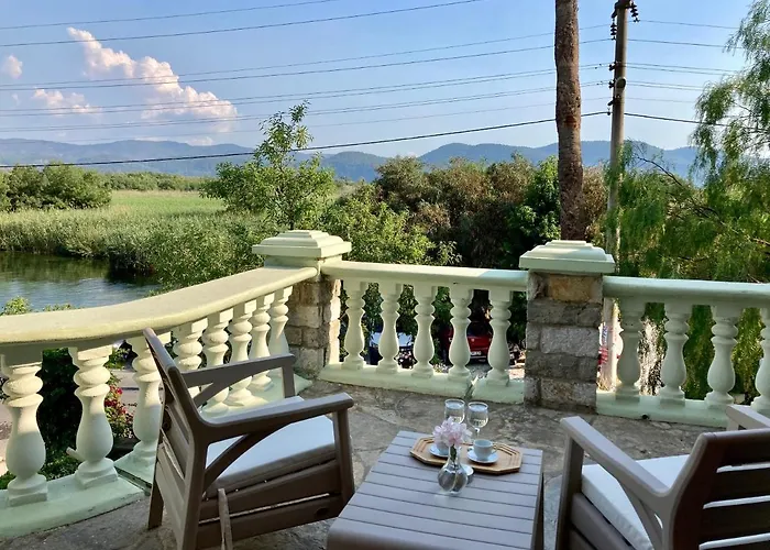 Portofino Boutique 3* اكياكا