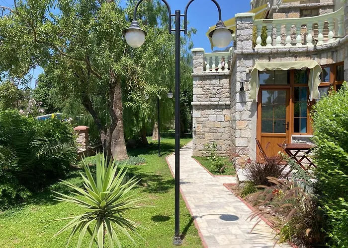 Portofino Boutique فندق اكياكا